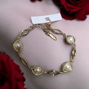 Elegant Gold Filled Pearl Bracelet